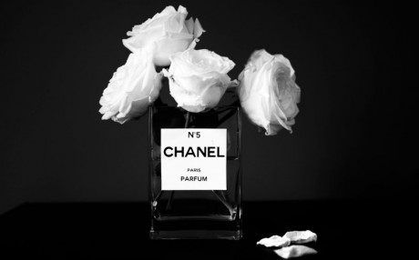 coveted-The-House-of-Chanel-diy-chanel-vase-flowers-no-5-perfume